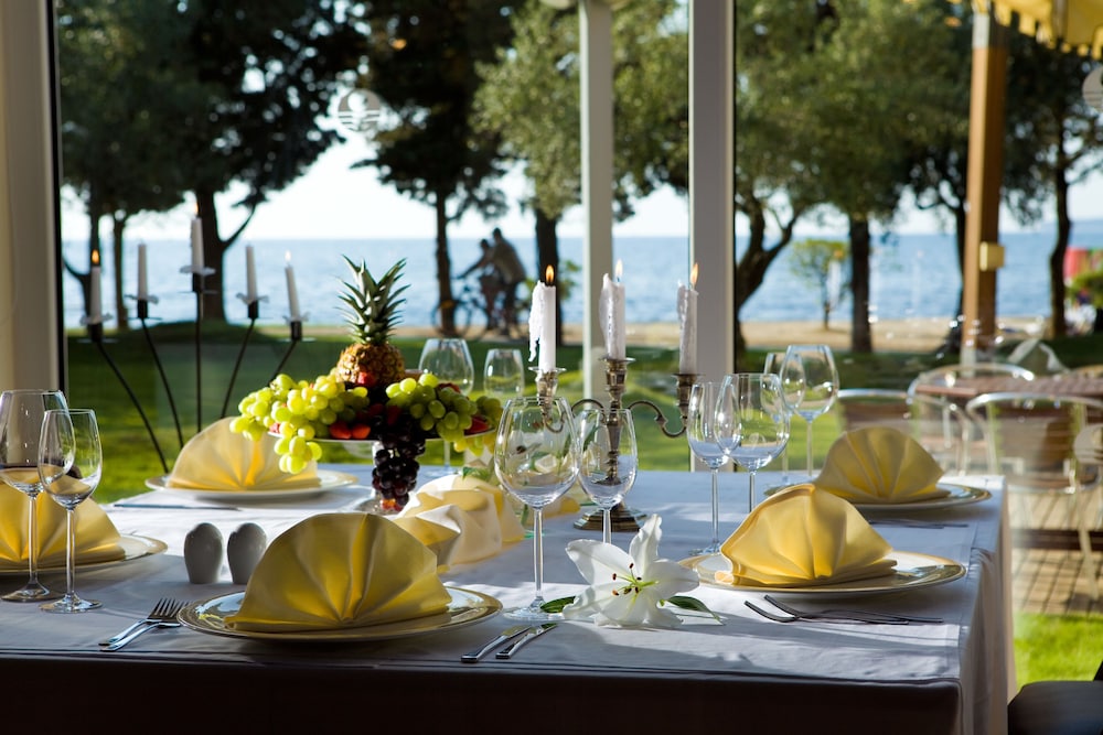 Residence Umag Plava Laguna — Restaurant & bars in Umag, Istria