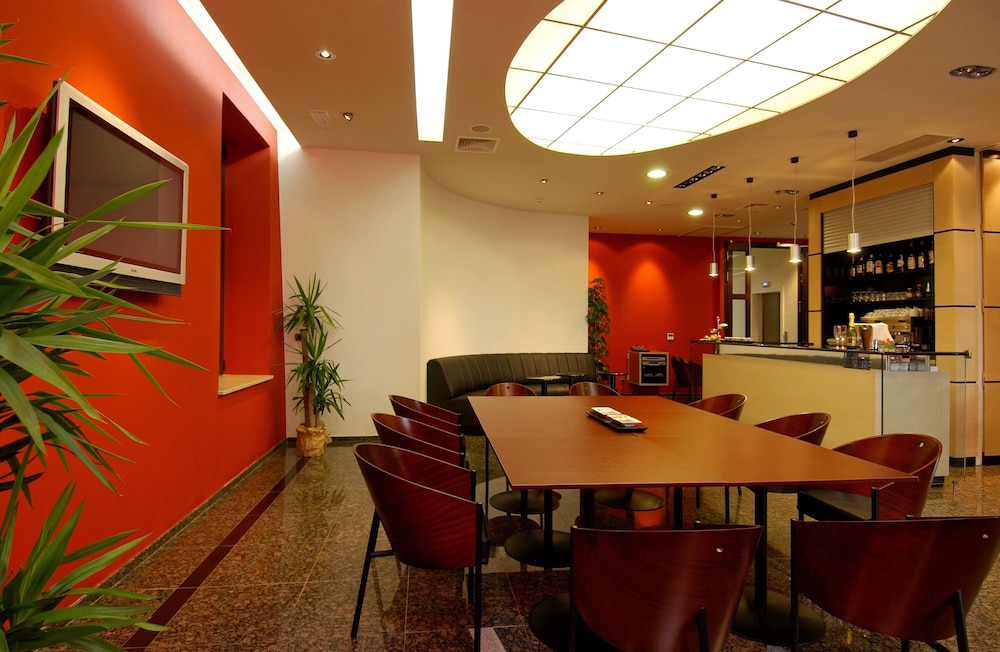 Residence Umag Plava Laguna — Restaurant & bars in Umag, Istria