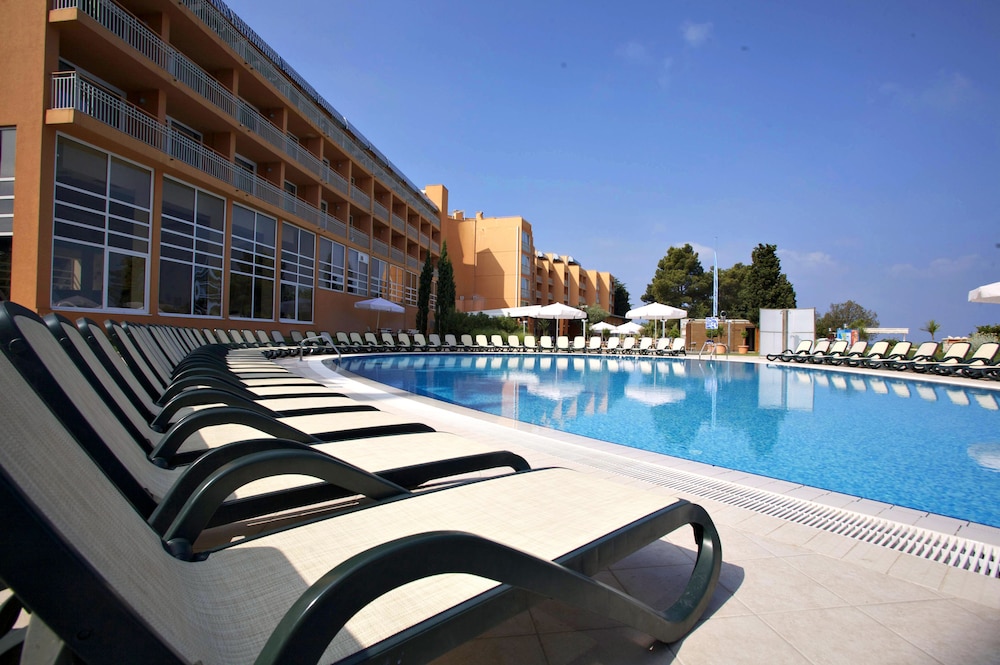 Residence Umag Plava Laguna — Swimming pool in Umag, Istria