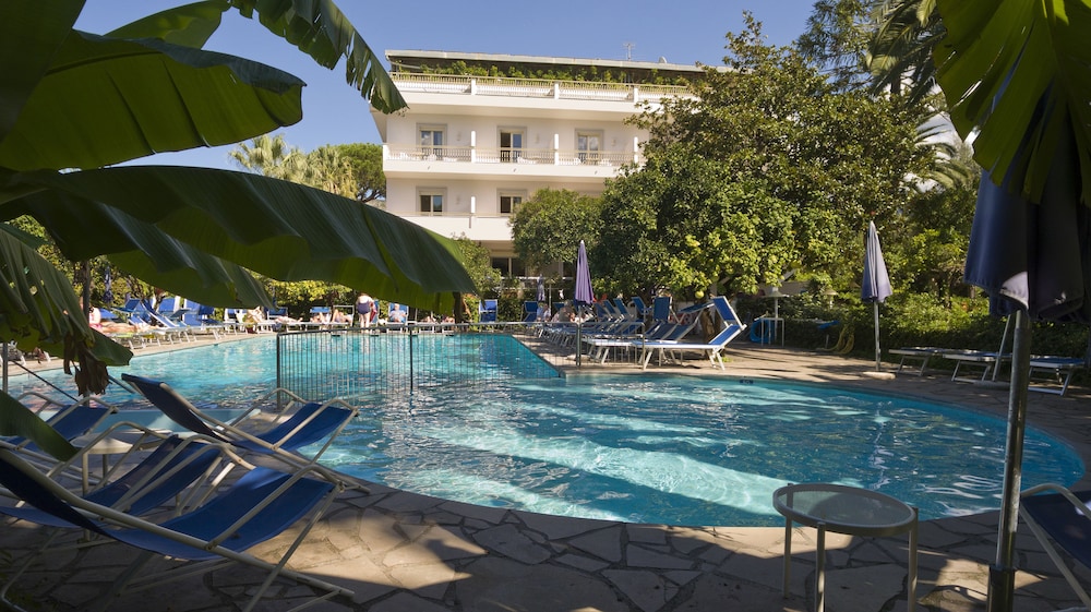 Hotel Alpha - zdjęcie 3