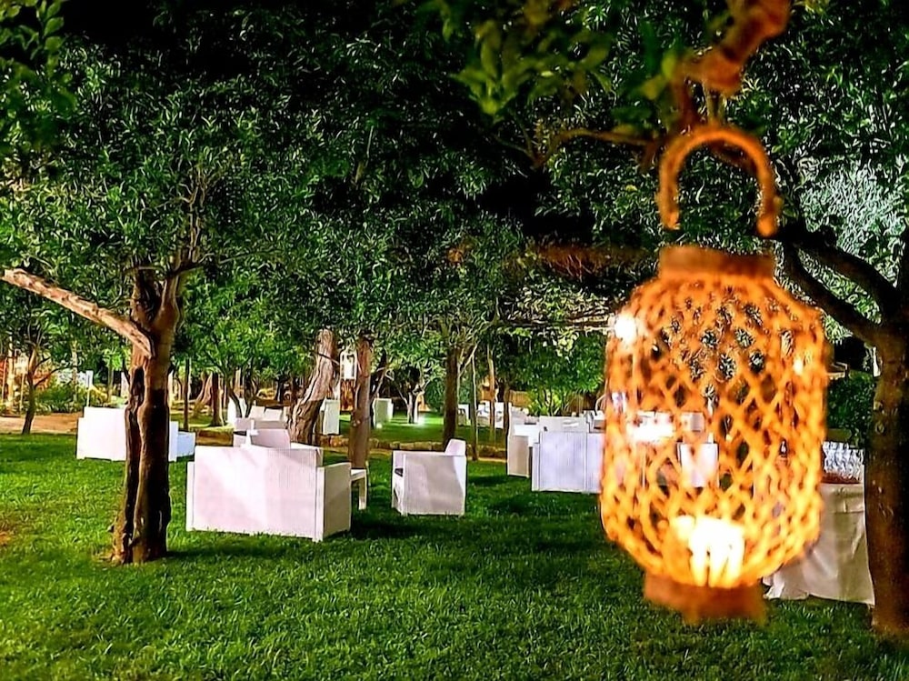Hotel Alpha — Hotel building in Sant'Angello, Campania