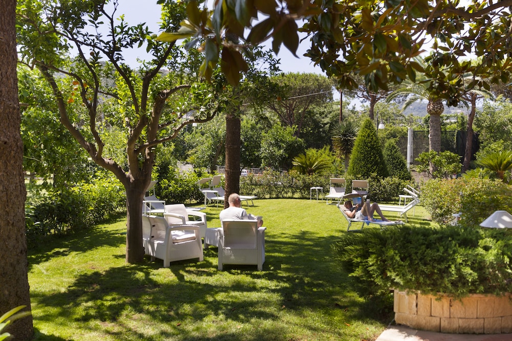 Hotel Alpha — Sports & recreation in Sant'Angello, Campania