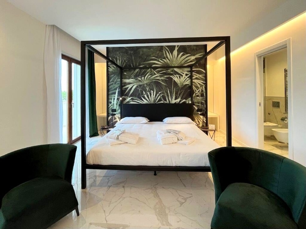 Hotel Alpha — Hotel rooms in Sant'Angello, Campania
