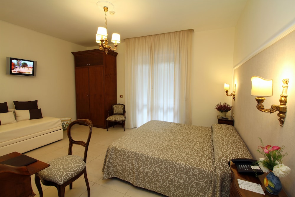Hotel Alpha — Hotel rooms in Sant'Angello, Campania