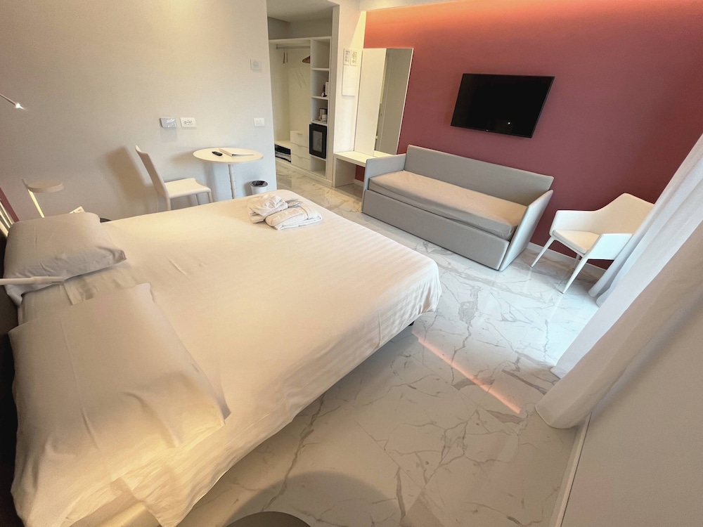 Hotel Alpha — Hotel rooms in Sant'Angello, Campania