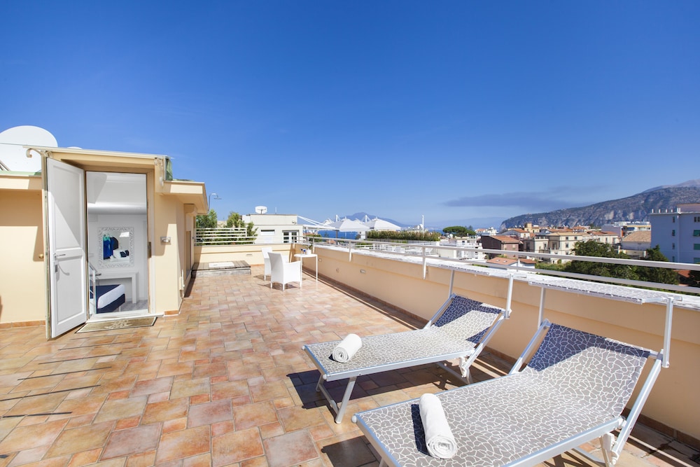 Hotel Antiche Mura — Hotel building in Sorrento, Campania