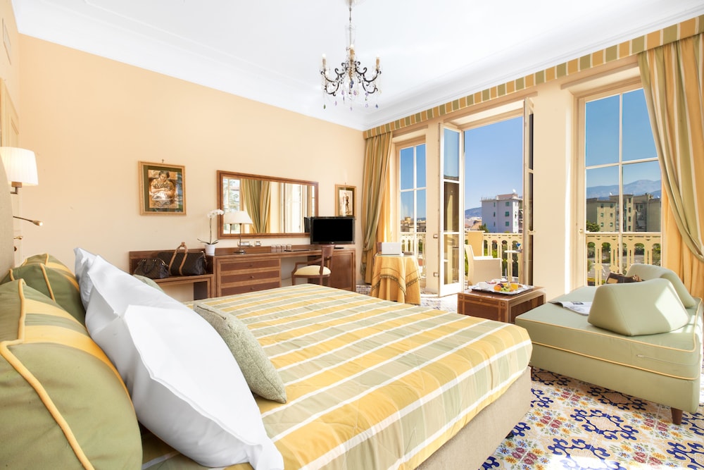 Hotel Antiche Mura — Hotel rooms in Sorrento, Campania