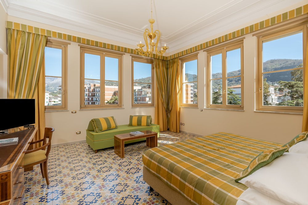 Hotel Antiche Mura — Hotel rooms in Sorrento, Campania