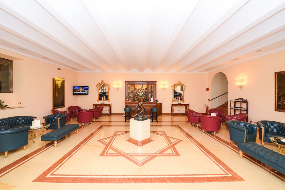 Hotel Antiche Mura — Restaurant & bars in Sorrento, Campania