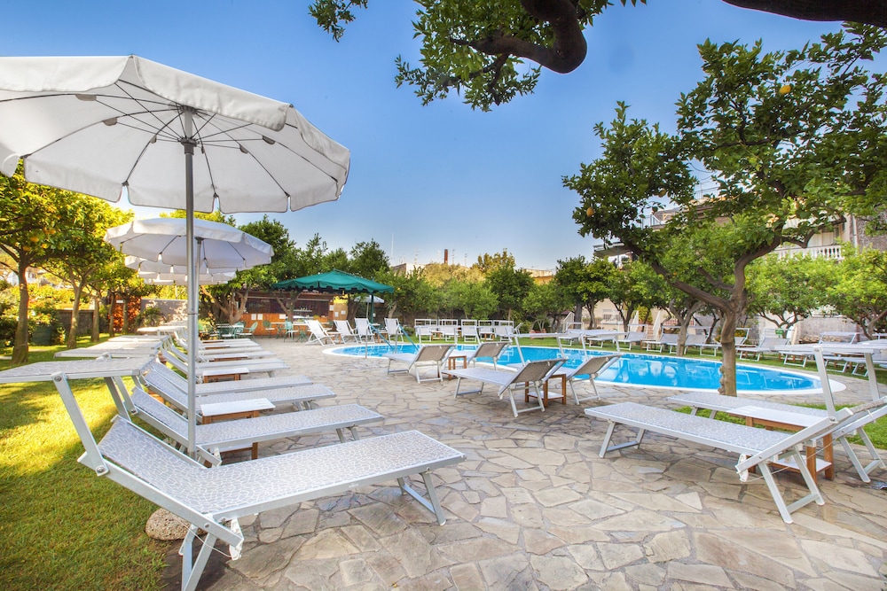 Hotel Antiche Mura — Swimming pool in Sorrento, Campania