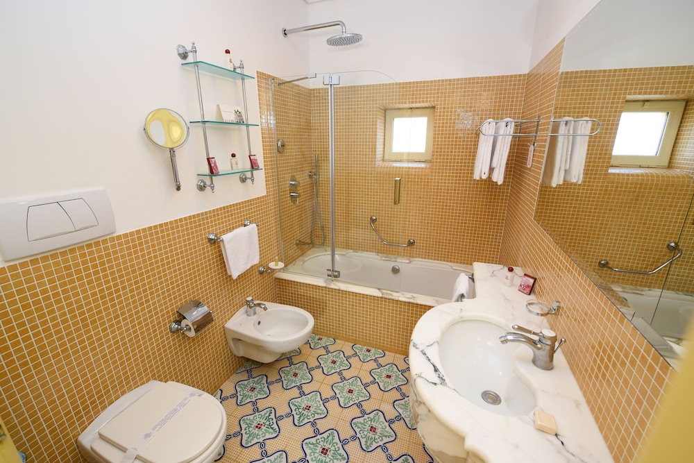 Hotel Antiche Mura — Hotel rooms in Sorrento, Campania
