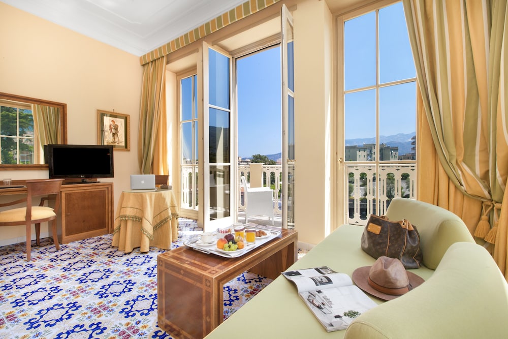Hotel Antiche Mura — Hotel rooms in Sorrento, Campania