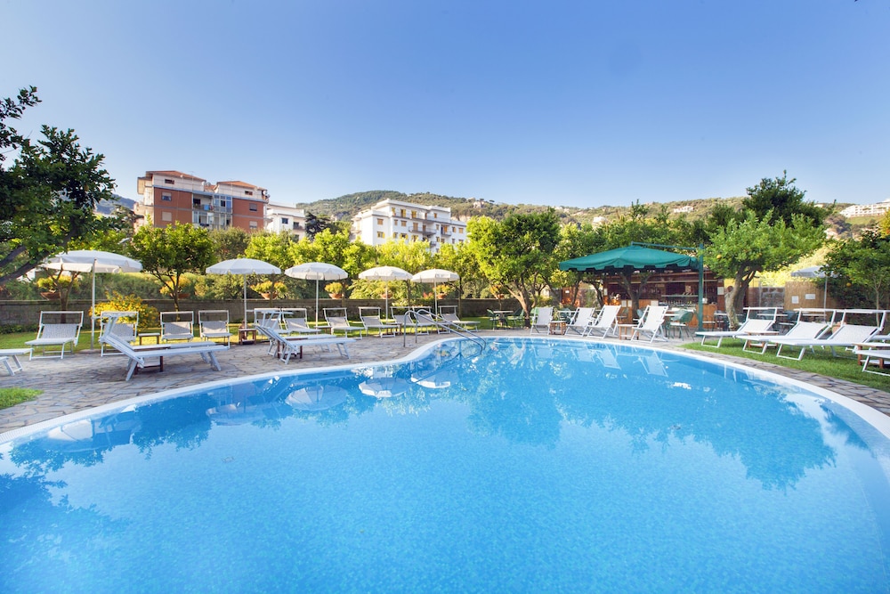 Hotel Antiche Mura — Swimming pool in Sorrento, Campania