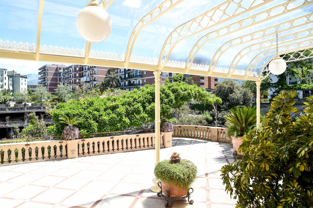 Hotel Antiche Mura — Hotel building in Sorrento, Campania