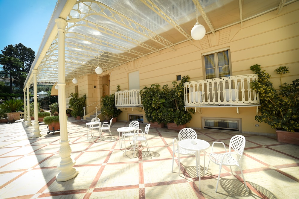 Hotel Antiche Mura — Hotel building in Sorrento, Campania