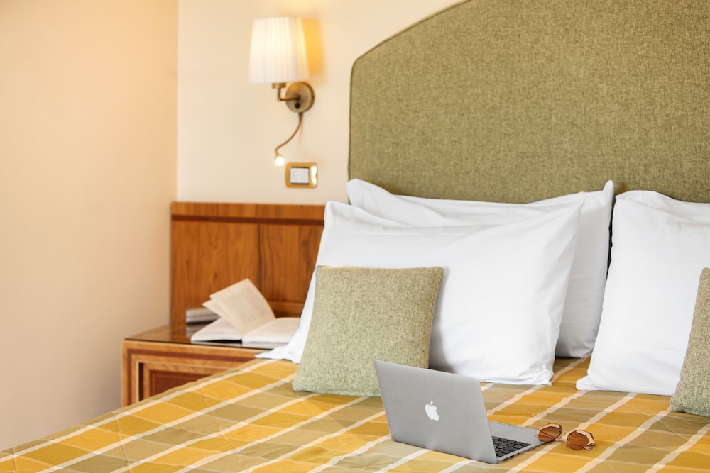 Hotel Antiche Mura — Hotel rooms in Sorrento, Campania