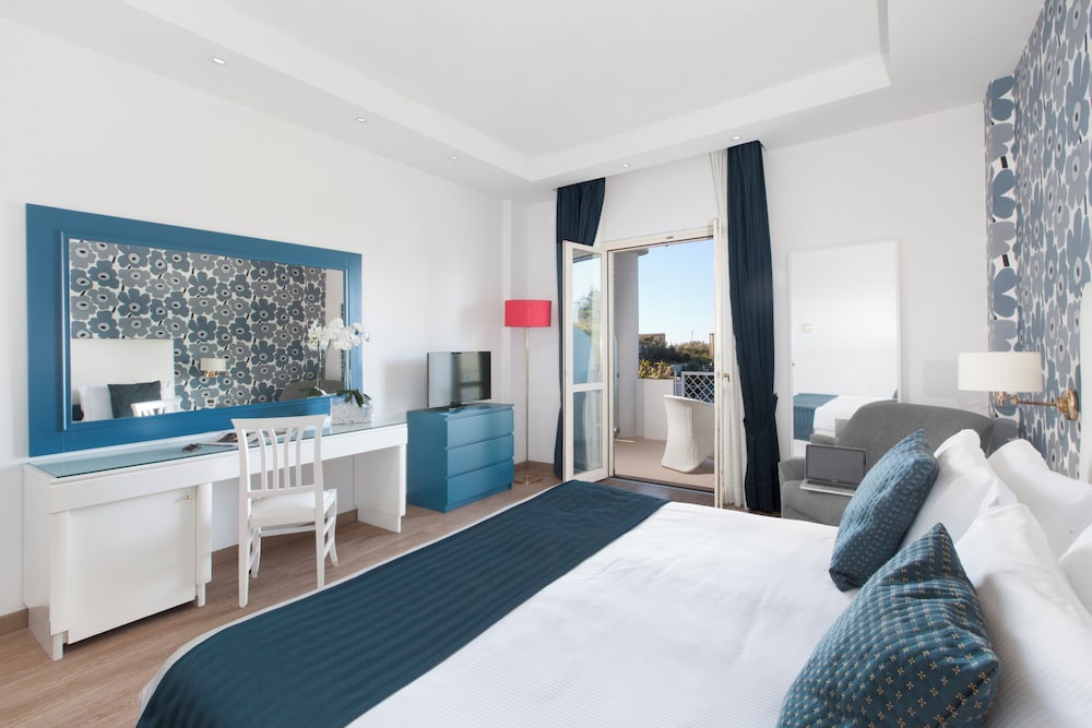 Atlantic Palace Hotel — Hotel rooms in Sorrento, Campania