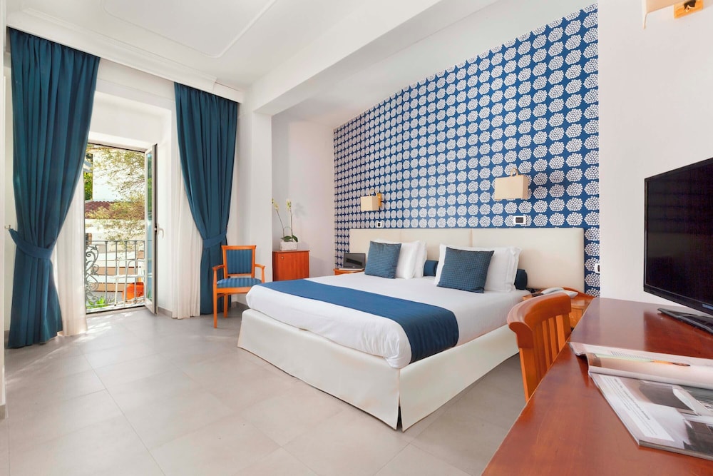 Atlantic Palace Hotel — Hotel rooms in Sorrento, Campania