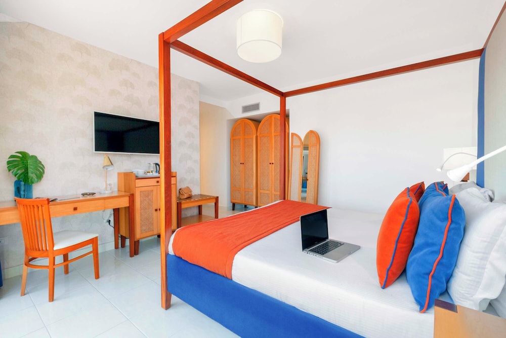 Atlantic Palace Hotel — Hotel rooms in Sorrento, Campania