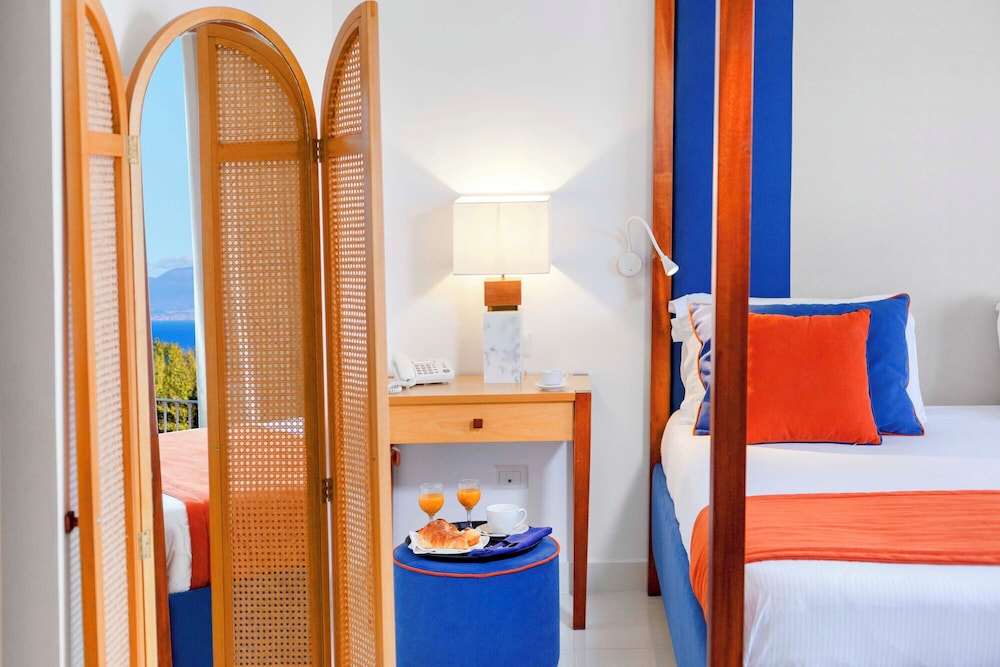 Atlantic Palace Hotel — Hotel rooms in Sorrento, Campania