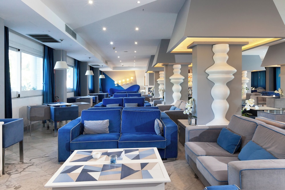 Atlantic Palace Hotel — Restaurant & bars in Sorrento, Campania
