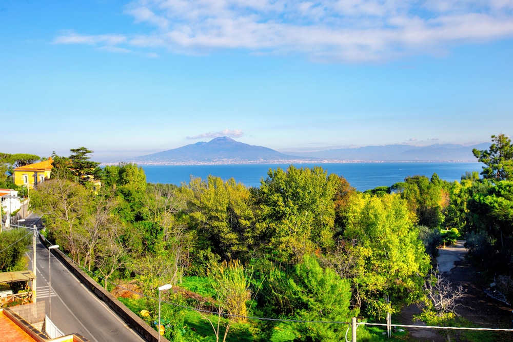 Atlantic Palace Hotel — Attractions in the area in Sorrento, Campania