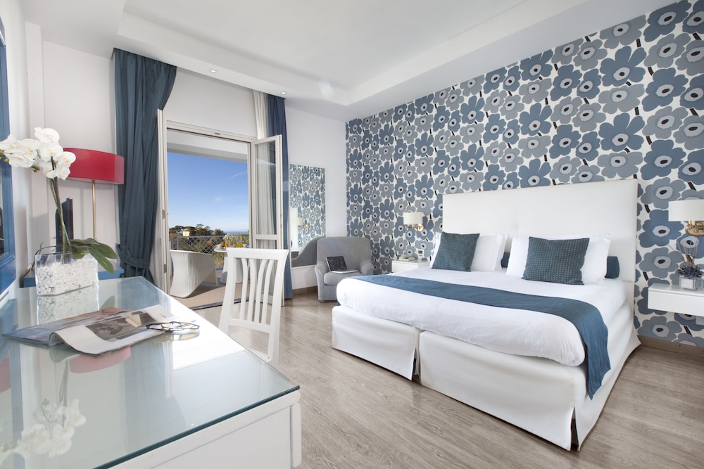 Atlantic Palace Hotel — Hotel rooms in Sorrento, Campania