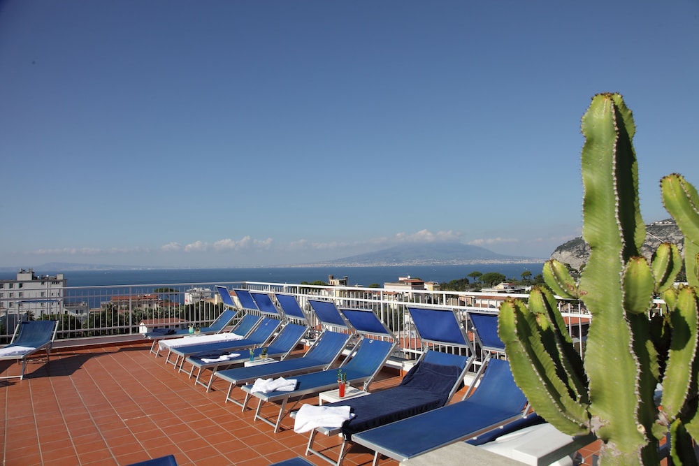 Hotel Caravel — Sports & recreation in Sant'Angello, Campania