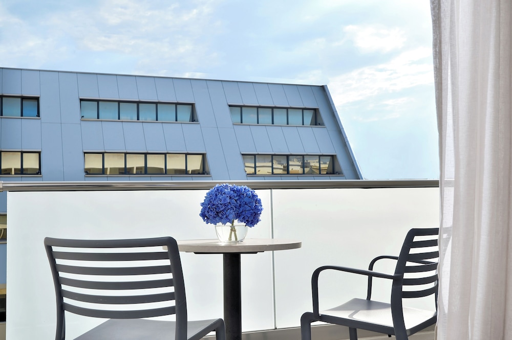 Alexandros Hotel Athens, Vassilicos House of Hospitality — Hotel building in Athens, Attica