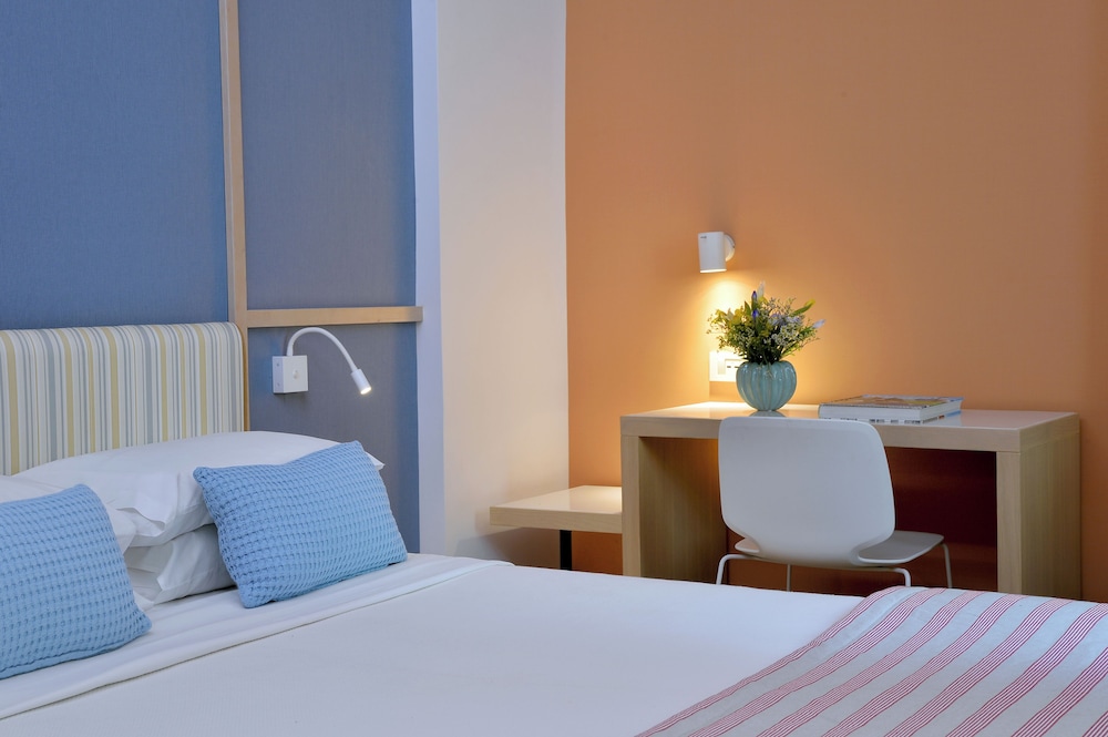 Alexandros Hotel Athens, Vassilicos House of Hospitality — Hotel rooms in Athens, Attica