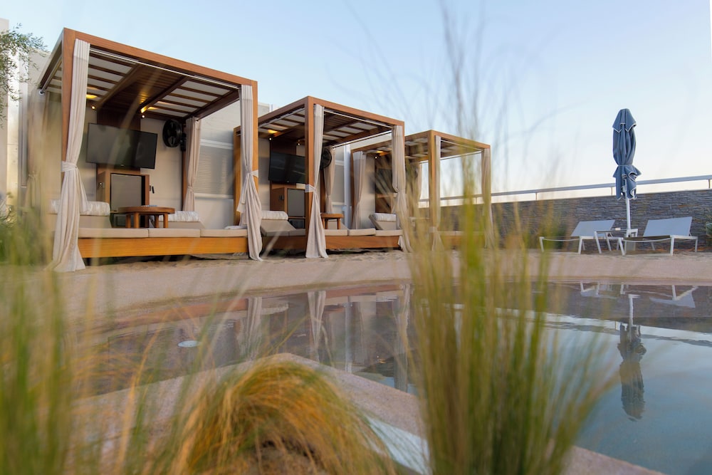 Alexandros Hotel Athens, Vassilicos House of Hospitality — Swimming pool in Athens, Attica