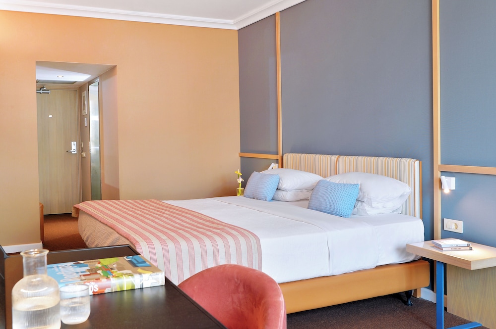 Alexandros Hotel Athens, Vassilicos House of Hospitality — Hotel rooms in Athens, Attica