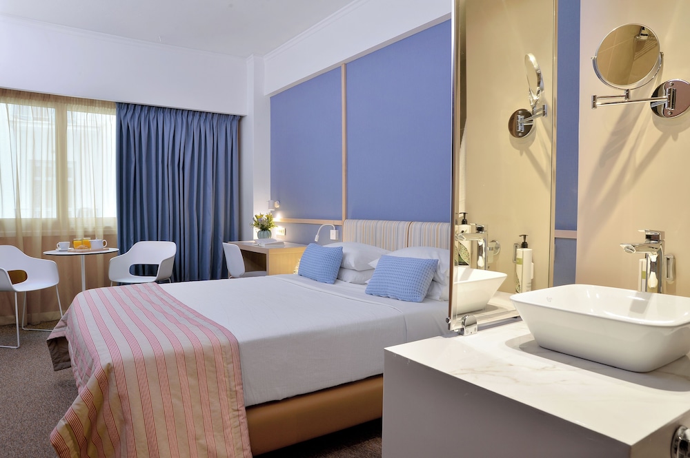 Alexandros Hotel Athens, Vassilicos House of Hospitality — Hotel rooms in Athens, Attica