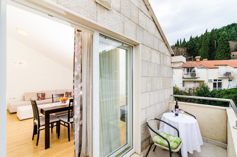 Nikola Apartments — Hotel rooms in Dubrovnik, Dubrovnik-Neretva