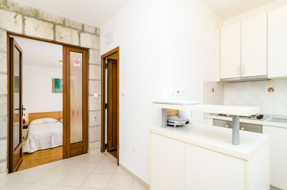 Nikola Apartments — Hotel rooms in Dubrovnik, Dubrovnik-Neretva
