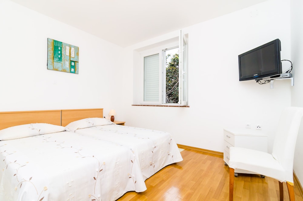 Nikola Apartments — Hotel rooms in Dubrovnik, Dubrovnik-Neretva