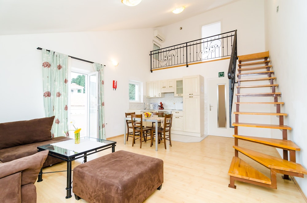 Nikola Apartments — Hotel rooms in Dubrovnik, Dubrovnik-Neretva