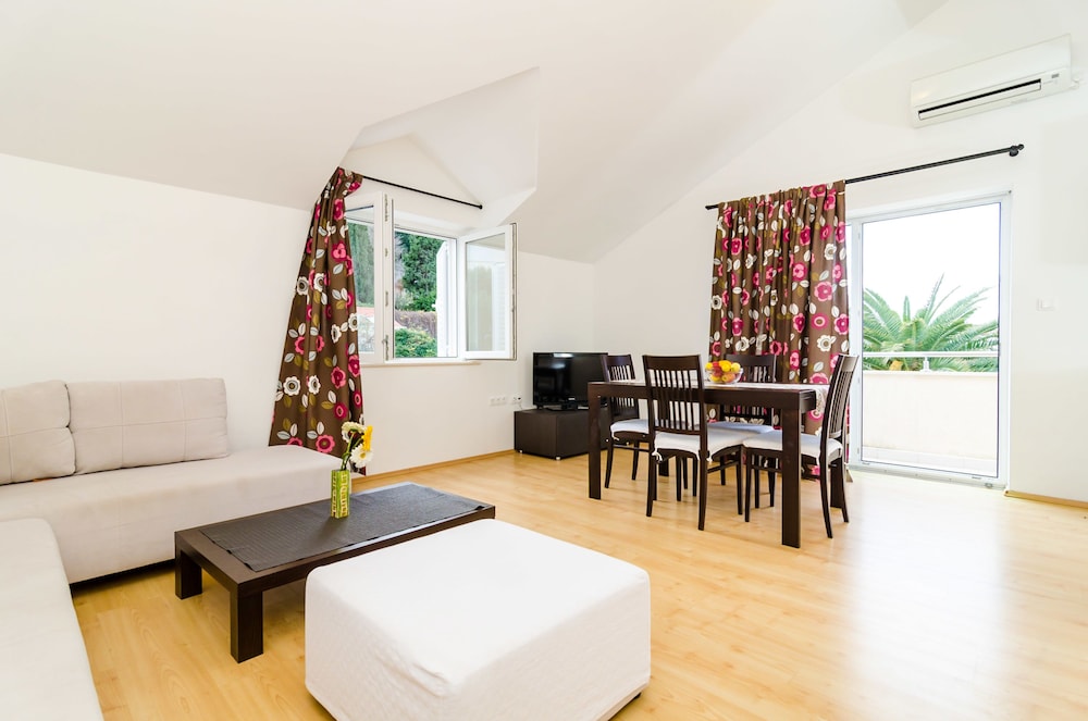 Nikola Apartments — Hotel rooms in Dubrovnik, Dubrovnik-Neretva