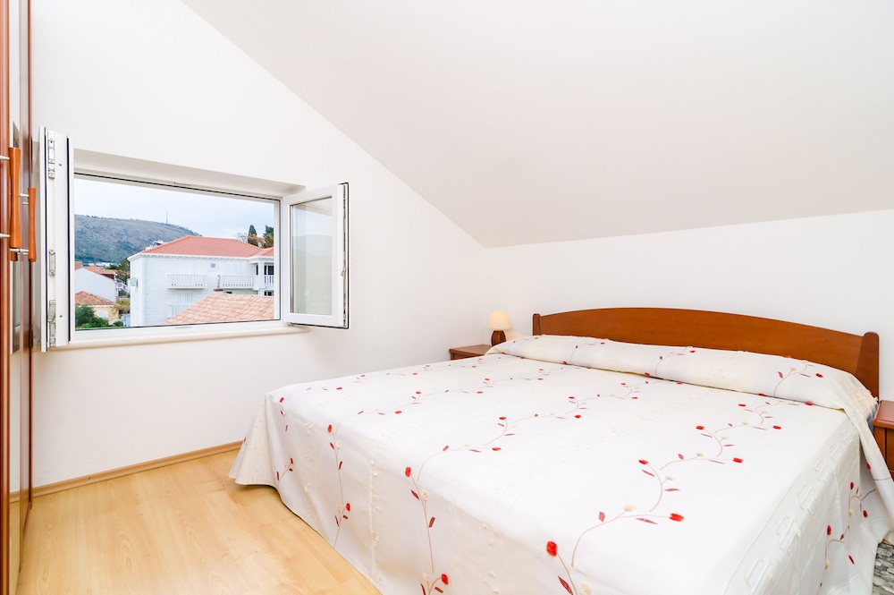 Nikola Apartments — Hotel rooms in Dubrovnik, Dubrovnik-Neretva