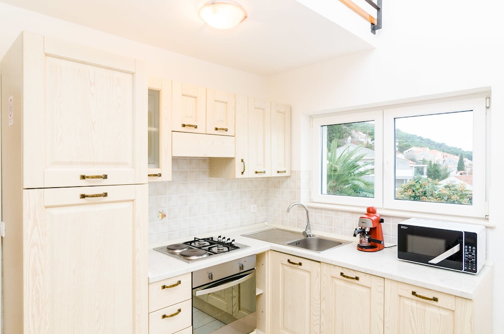 Nikola Apartments — Hotel rooms in Dubrovnik, Dubrovnik-Neretva