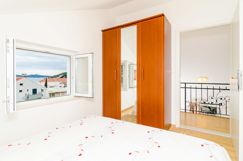 Nikola Apartments — Hotel rooms in Dubrovnik, Dubrovnik-Neretva