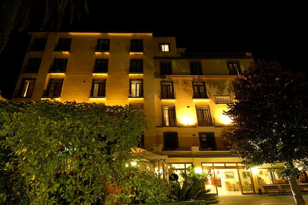 Hotel Eden — Hotel building in Sorrento, Campania