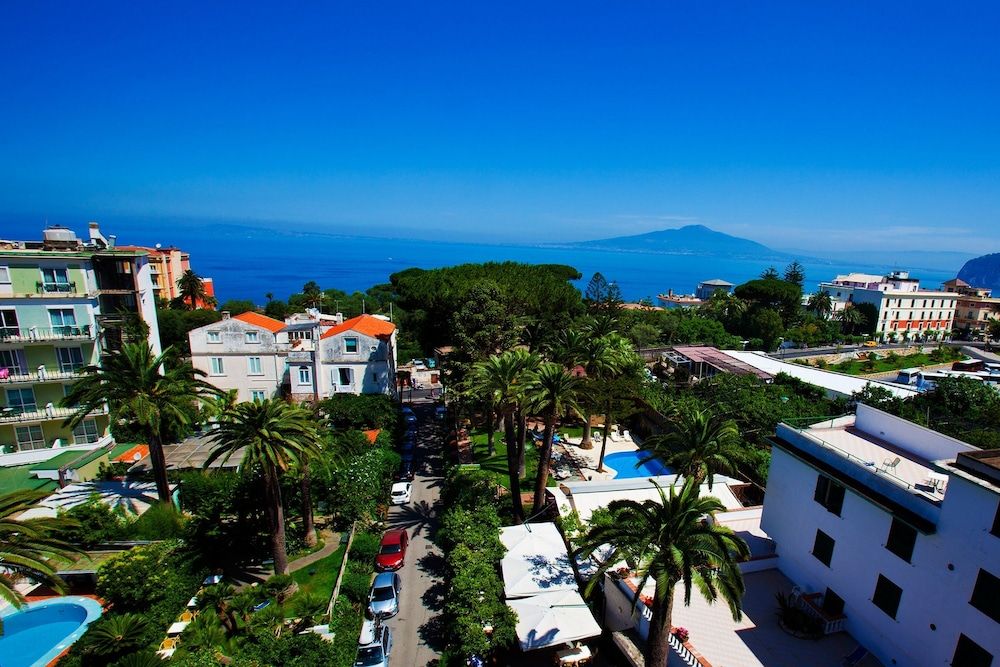 Hotel Eden image