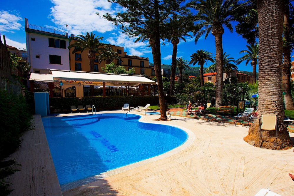 Hotel Eden — Swimming pool in Sorrento, Campania
