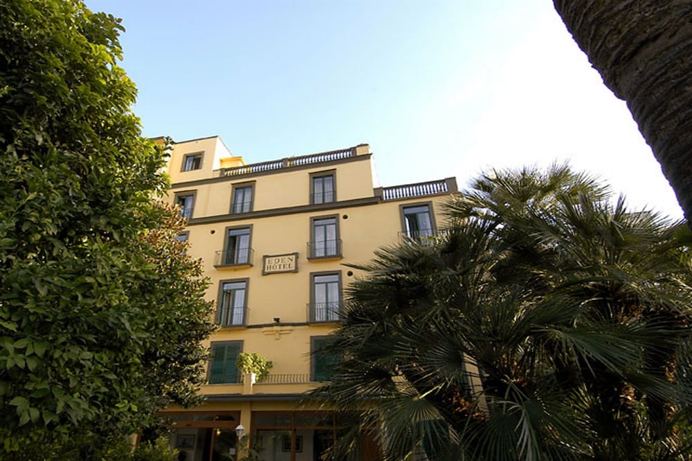 Hotel Eden — Hotel building in Sorrento, Campania
