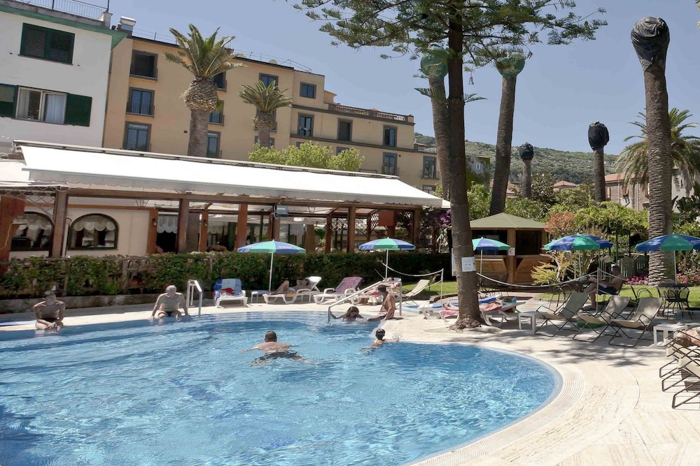 Hotel Eden — Swimming pool in Sorrento, Campania