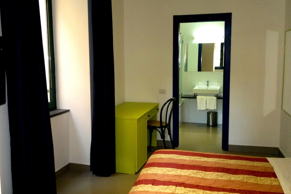 Hotel Eden — Hotel rooms in Sorrento, Campania