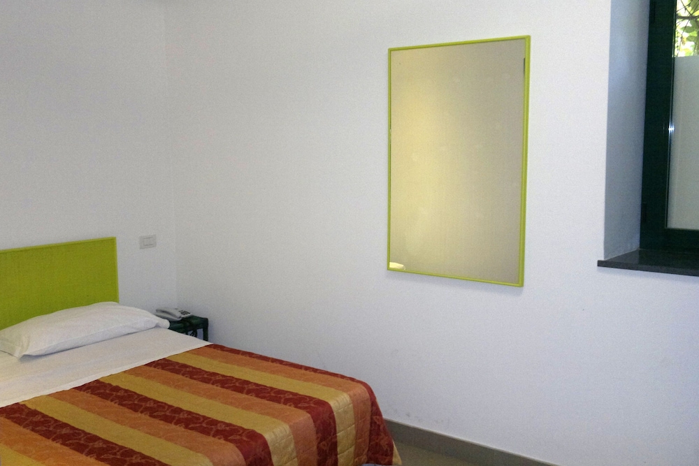 Hotel Eden — Hotel rooms in Sorrento, Campania
