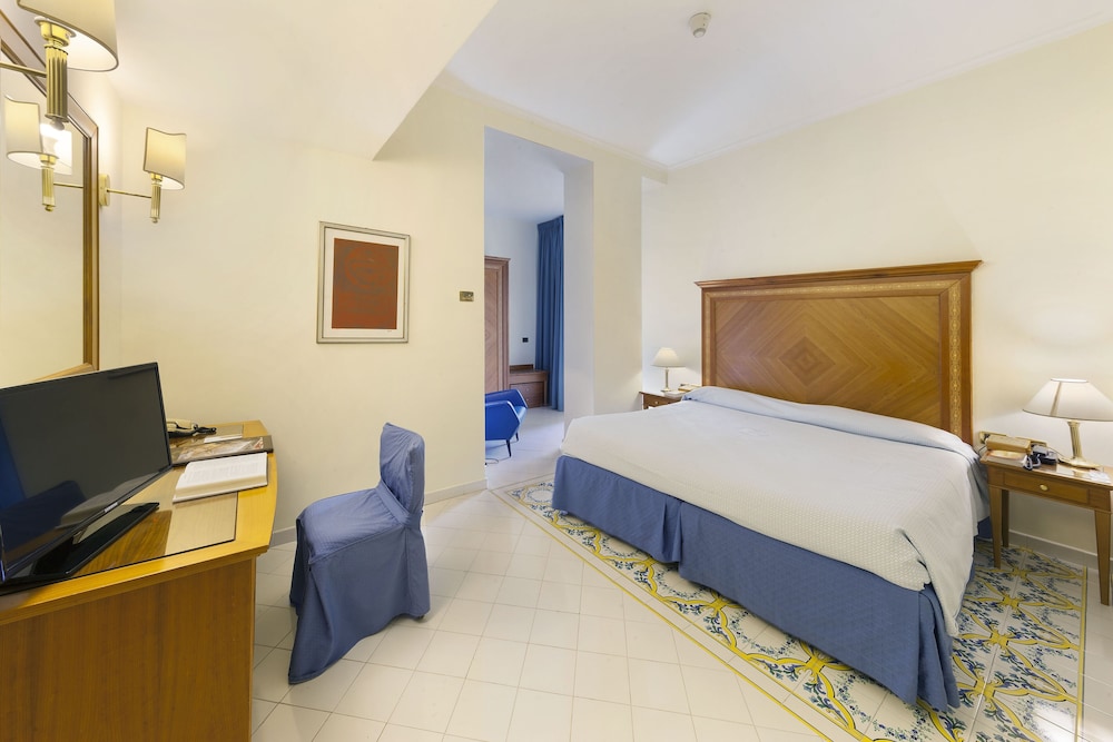 Continental — Hotel rooms in Sorrento, Campania