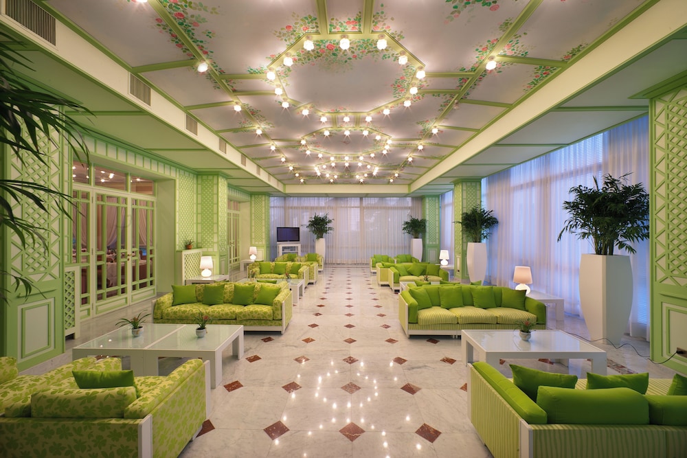Continental — Hotel building in Sorrento, Campania